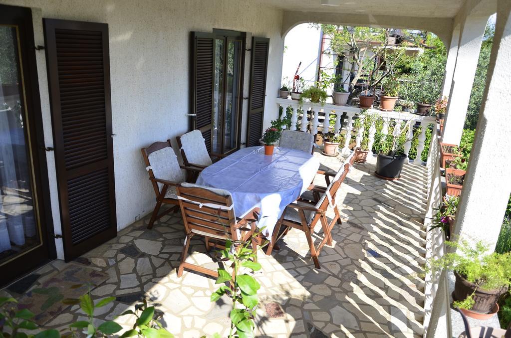 Apartment Anton ปิเนซิตซี ภายนอก รูปภาพ