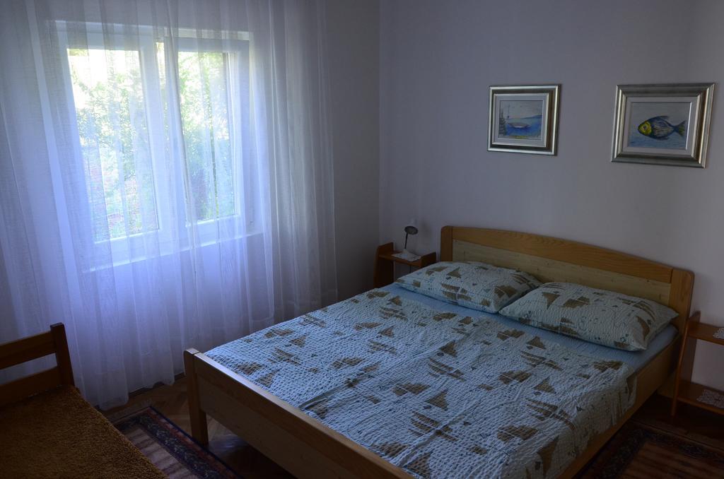 Apartment Anton ปิเนซิตซี ภายนอก รูปภาพ